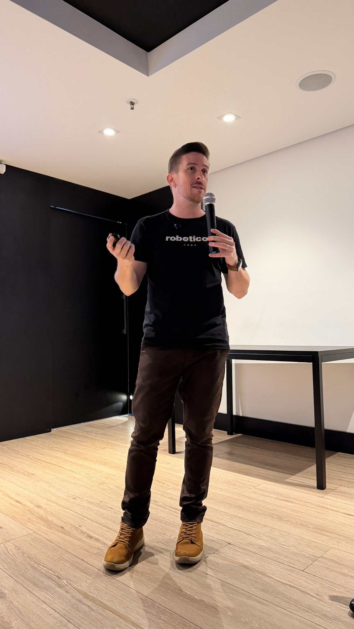 Denis em treinamento ou palco